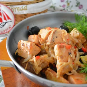 Сковородка с форелью черноморской