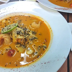 Суп «Том-ям» с морепродуктами